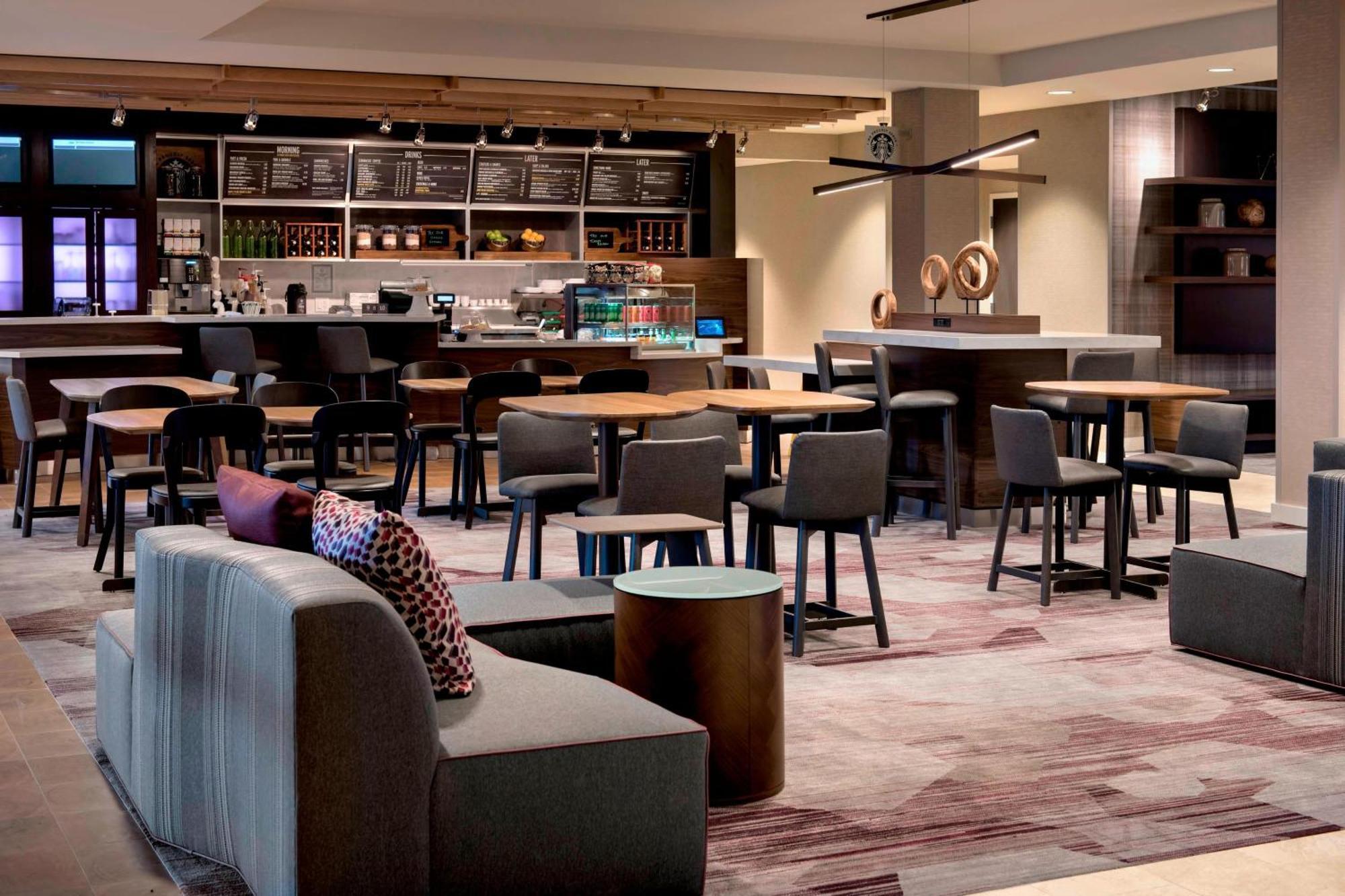 Courtyard By Marriott Schenectady At Mohawk Harbor Hotel Eksteriør billede